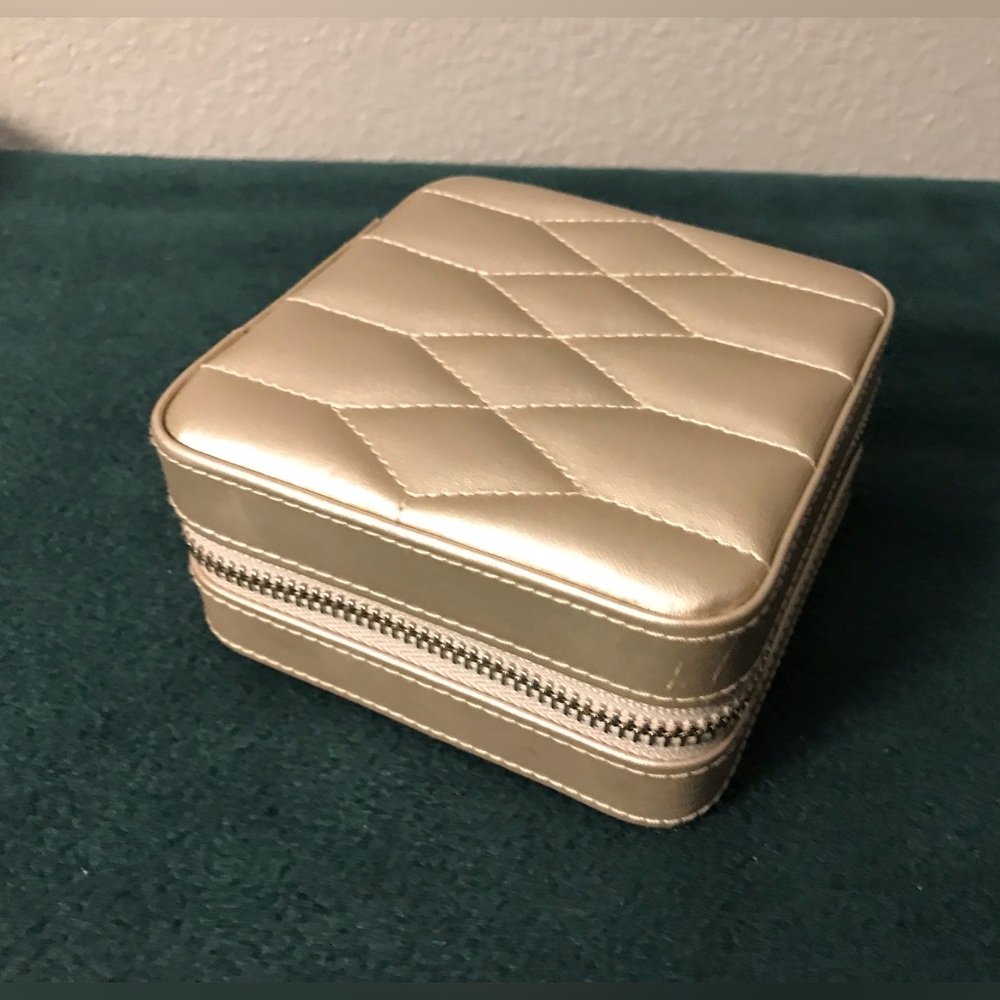 Wolf Quilted Leather Jewelry Box